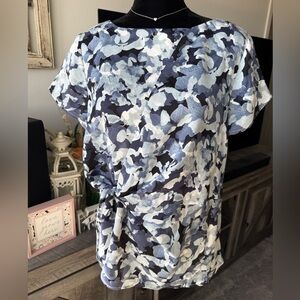 Banana Republic Navy and White Floral Short Sleeve Blouse